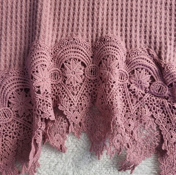 Teint Pink Textured Sweater with Crochet Bottom Women's Size XL - Picture 7 of 9